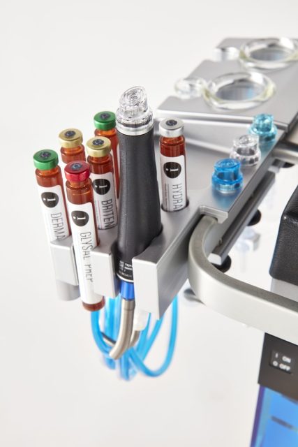 Hydrafacial Device 0865