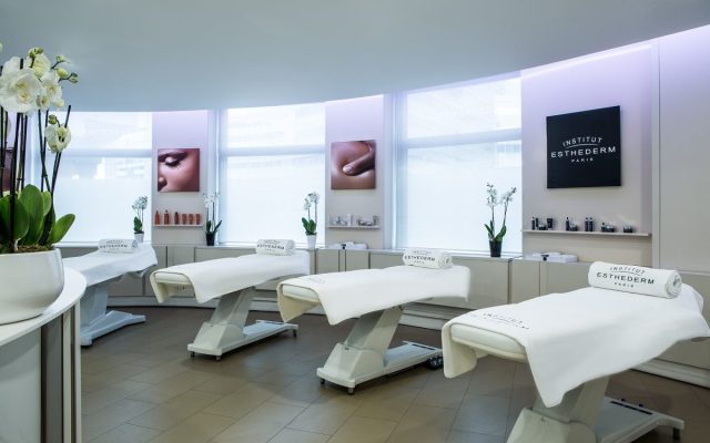 07estheparis Tri21 032321