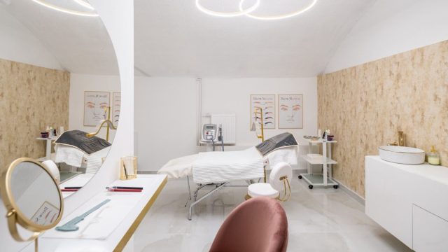 White Beauty Salon