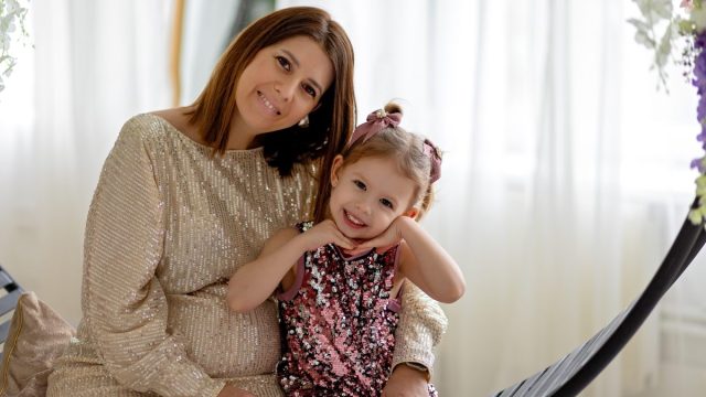 Gera Mihály Zsófia Hannával és A Pocakjában Lévő Grétával