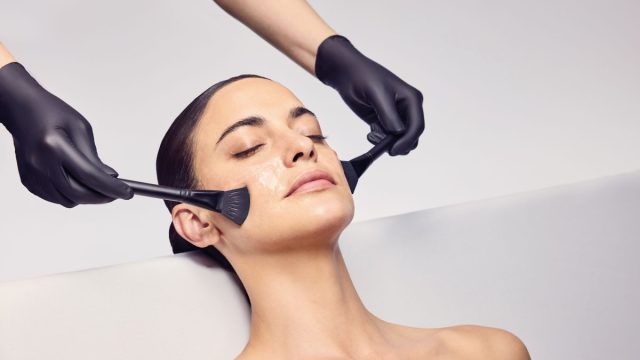 Babor 26190 Rz Drb Pro Relaunch Model Treatment Birdperspectivewithbrushes Full Extern